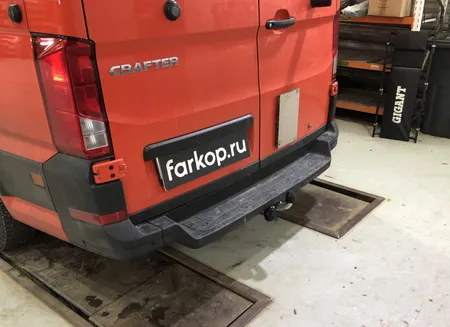 Фаркоп Galia для Volkswagen Crafter 2017-, (для а/м со ступенькой, одинарные колеса сзади)  V085A в Волгоград