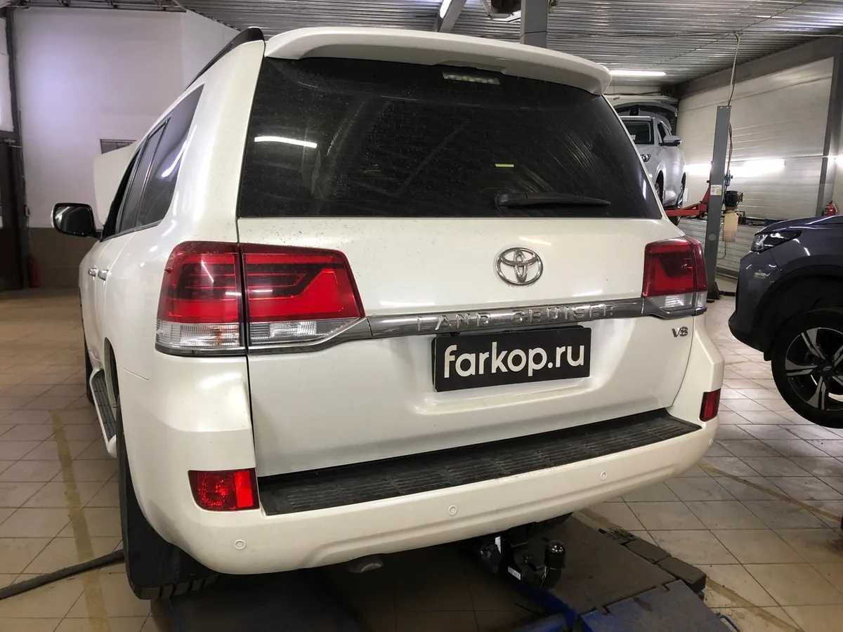 Фаркоп Steinhof для Toyota Land Cruiser J200 2008- T-172 в Волгоград