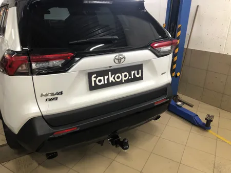 Фаркоп Berg для Toyota RAV4 2019- F.5717.002 в Волгоград