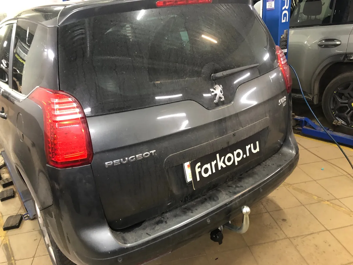 Фаркоп Galia для Peugeot 5008 2010-2016 C051A в Волгоград