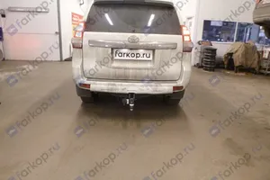 Установка фаркопа на Toyota Prado 150
