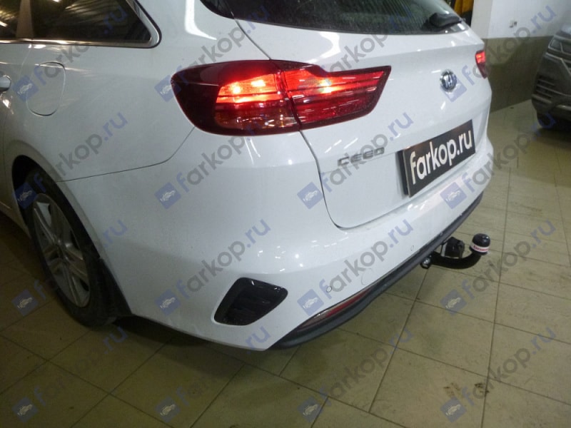 Установили фаркоп Bosal на Kia Ceed SW 2019 г.в.