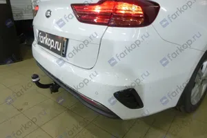 Установили фаркоп Bosal на Kia Ceed SW 2019 г.в.