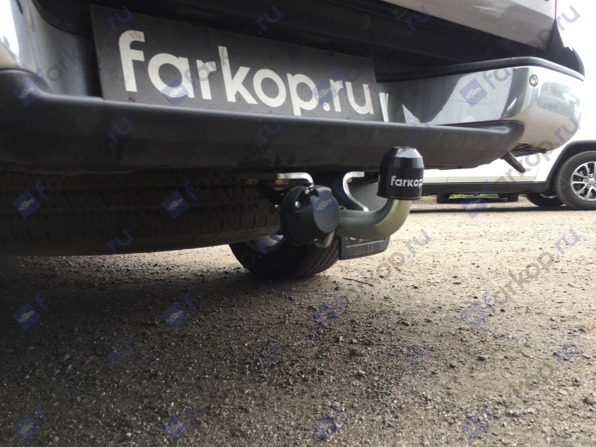 Установили фаркоп Galia для Volkswagen Amarok 2013 г.