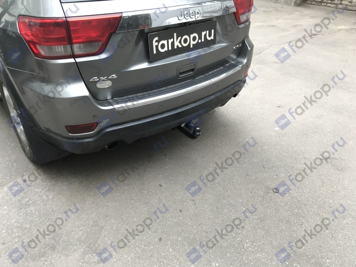 Установили фаркоп Oris для Jeep Grand Cherokee 2010 г. Установили фаркоп Oris для Jeep Grand Cherokee 2010 г.