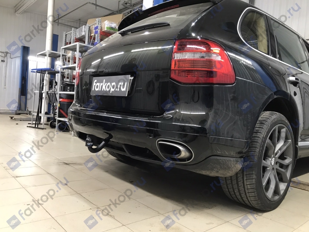 Установили фаркоп Oris для Porsche Cayenne 2003-2010 г.в.
