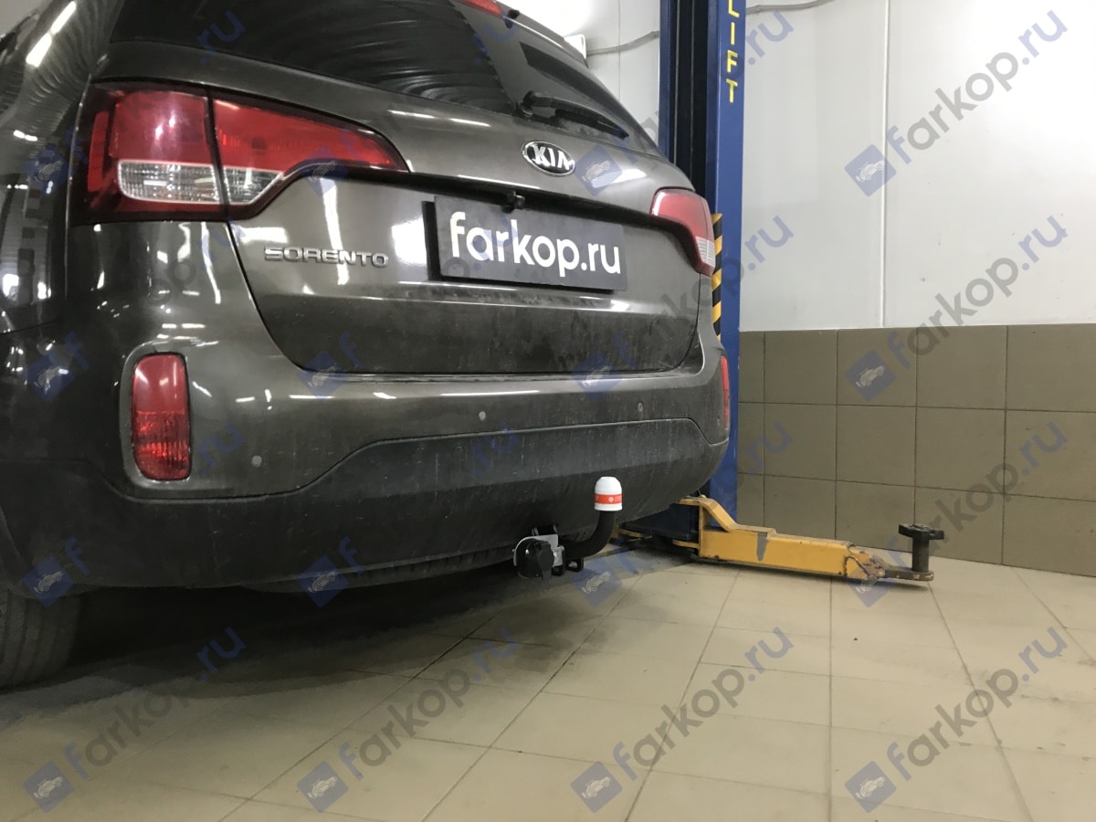 Установили фаркоп Трейлер для Kia Sorento 2015 г.в. Установили фаркоп Трейлер для Kia Sorento 2015 г.в.