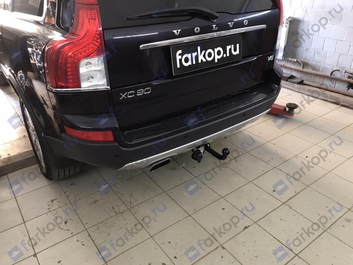 Установили фаркоп Лидер Плюс для Volvo XC90 2010 г.в. Установили фаркоп Лидер Плюс для Volvo XC90 2010 г.в.