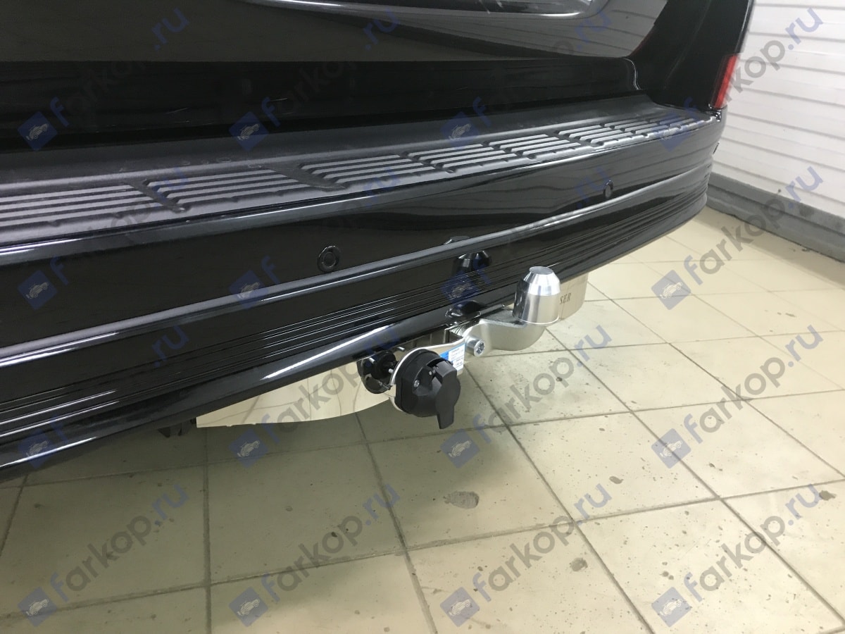 Установили фаркоп Baltex для Toyota Land Cruiser J200 Executive Lounge 2020 г.в. Установили фаркоп Baltex для Toyota Land Cruiser J200 Executive Lounge 2020 г.в.