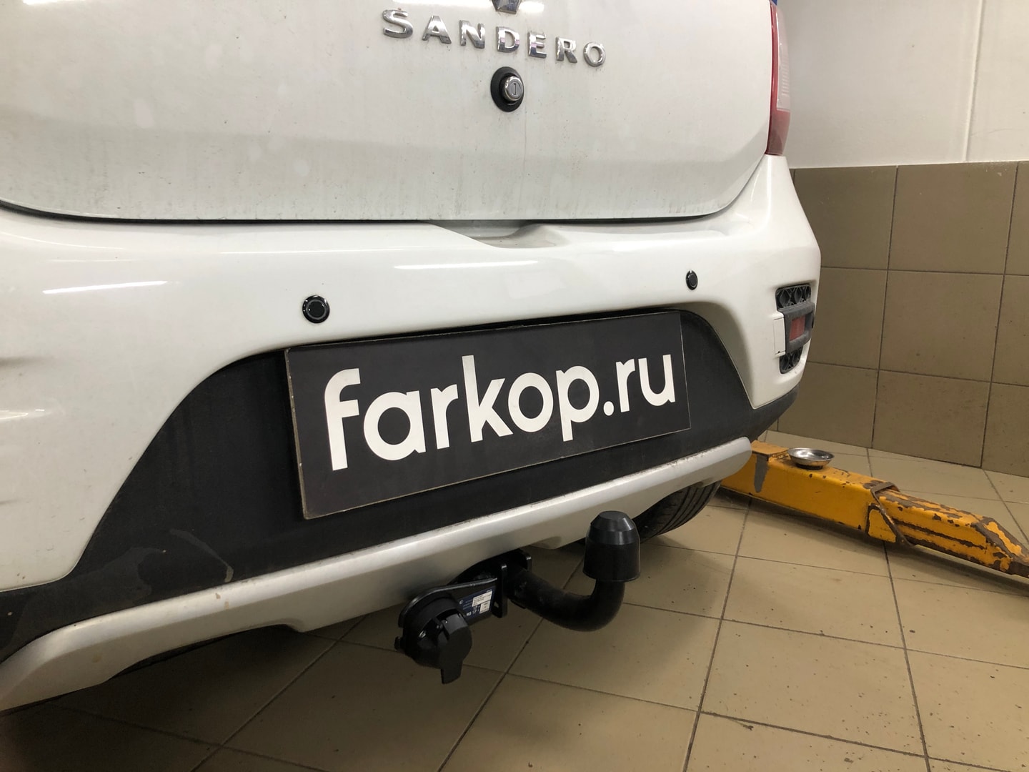 Установили фаркоп Berg для Renault Sandero Stepway 2014-2025 г.в.