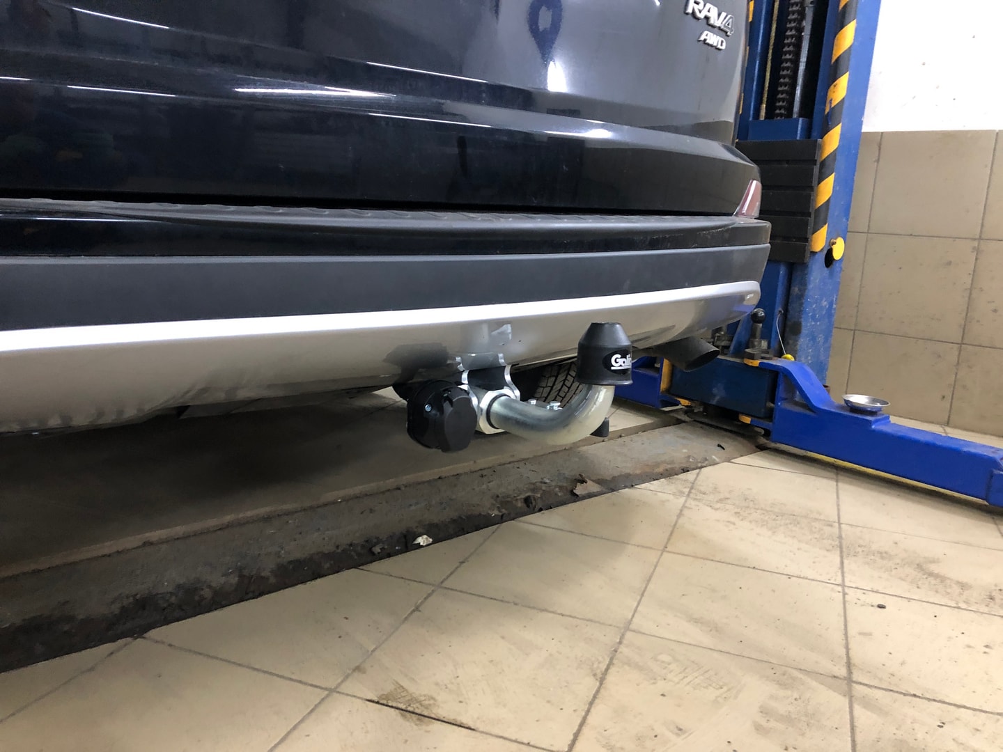 Установили фаркоп Galia для Toyota RAV4 2013-2018 г.в.